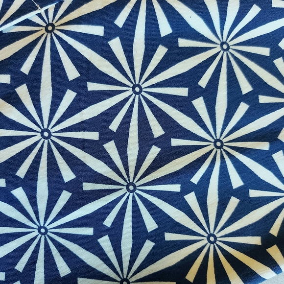 RW&CO Navy Patterned Pencil Skirt Sz S - Picture 8 of 8